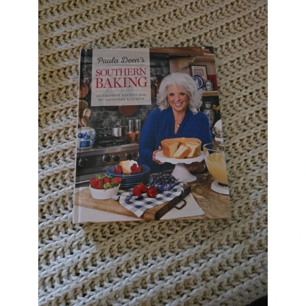 Signed Paula Deen's Southern Baking :125 Favorite Recipes  (2019, HC)